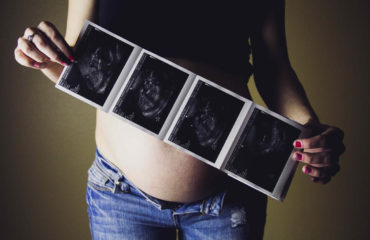 Těhotenství a porod v Kanadě