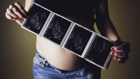 Těhotenství a porod v Kanadě